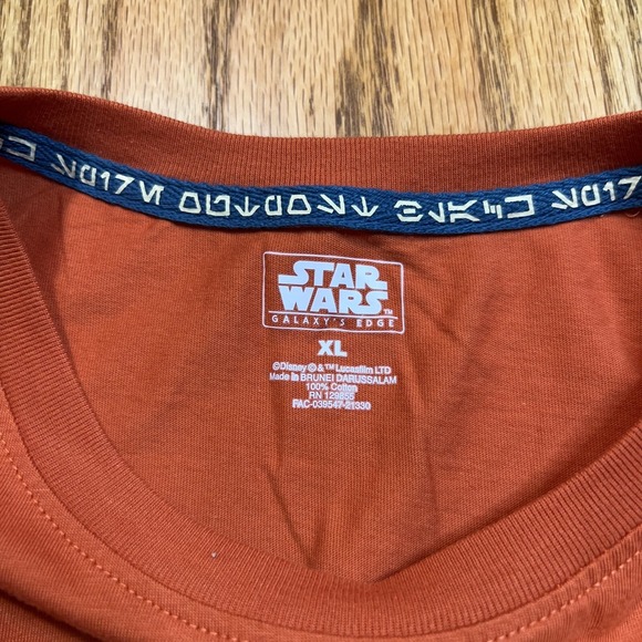 NWT Star Wars Shirt Adult‎ XL Droid Depot Builders Galaxy's Edge Disney Parks - Picture 5 of 10